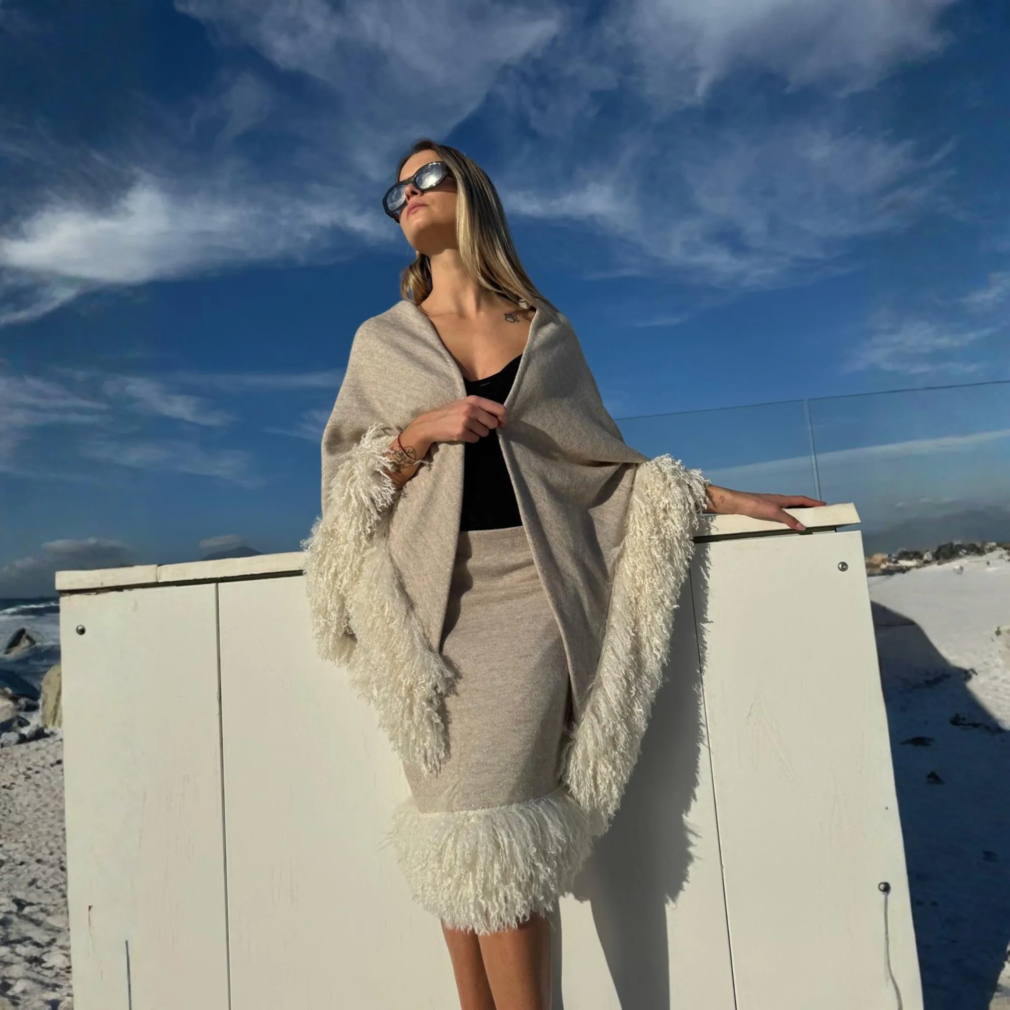Scialle triangolare con angora — foto 1 di 3